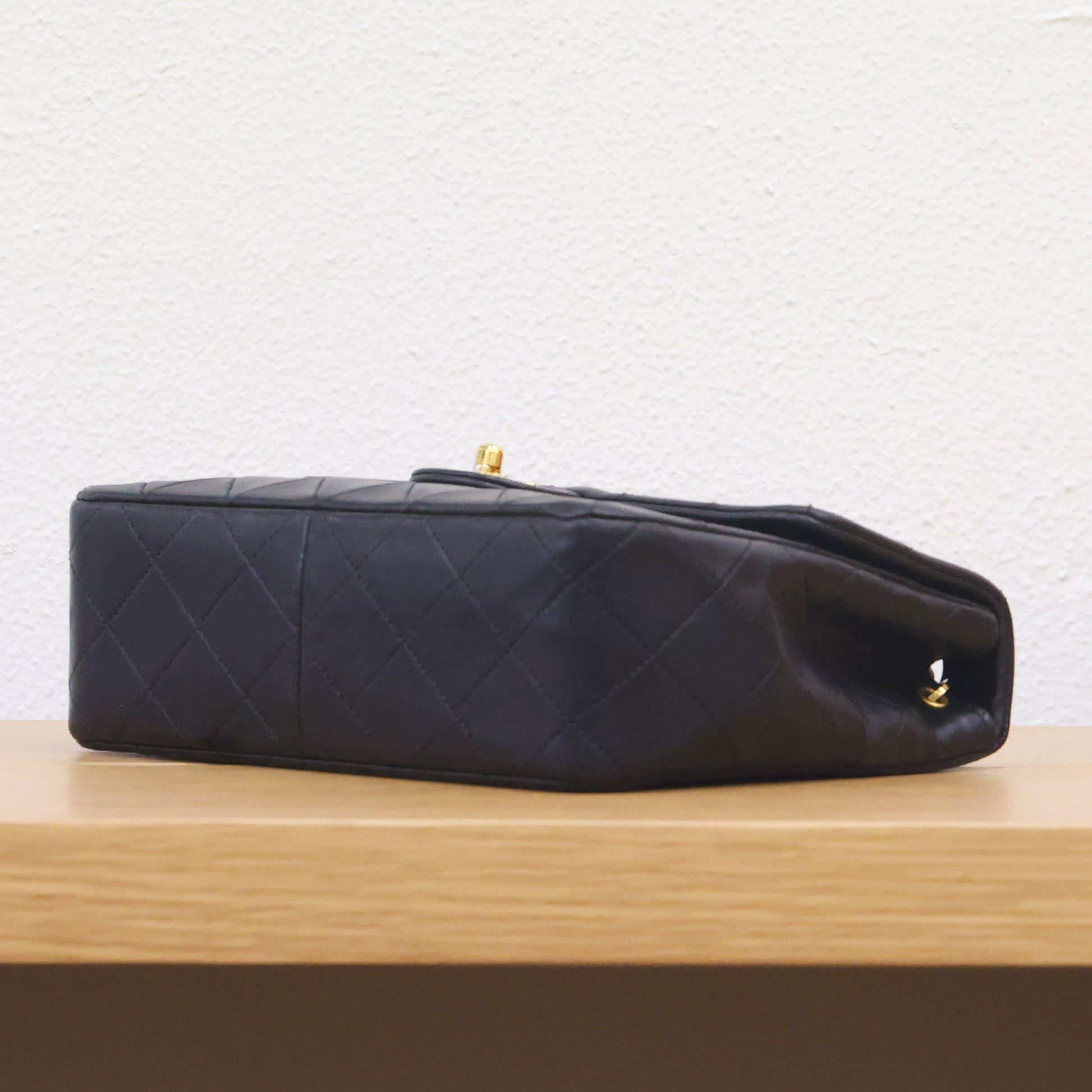 Pre-owned CHANEL Mini Matelasse 20 Lambskin G Black Bag | Luxe Again Maison