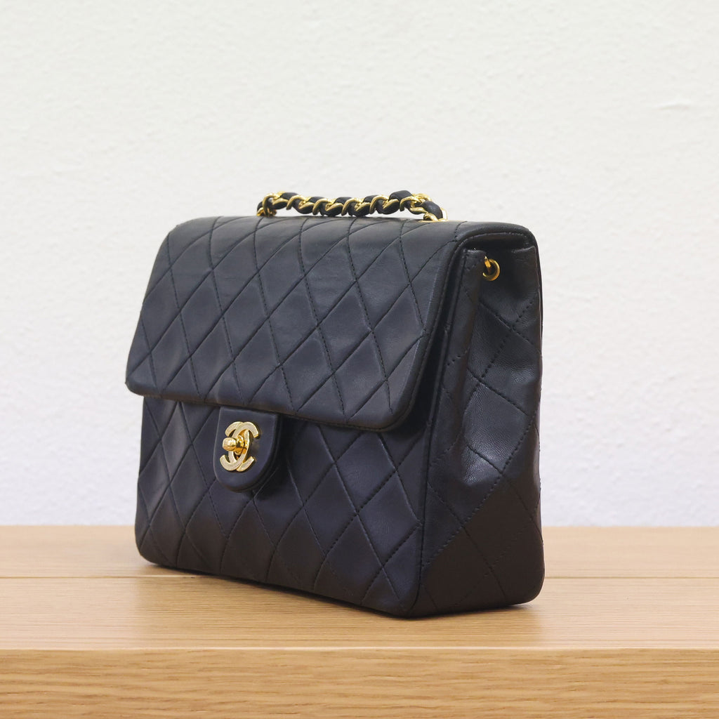Pre-owned CHANEL Mini Matelasse 20 Lambskin G Black Bag | Luxe Again Maison