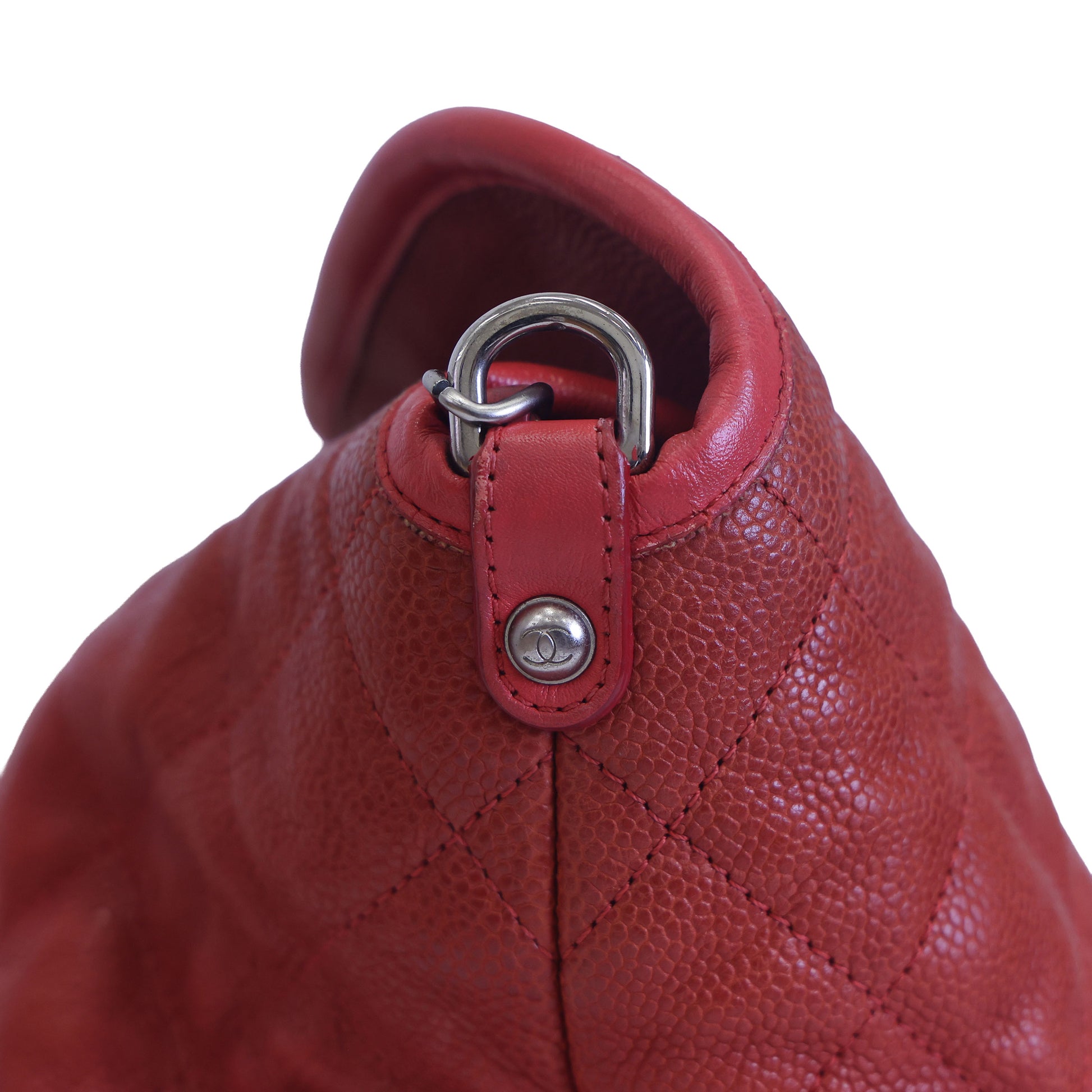 Preloved CHANEL Quilted Caviar Skin French Riviera Hobo Satchel Red | Luxe Again Maison