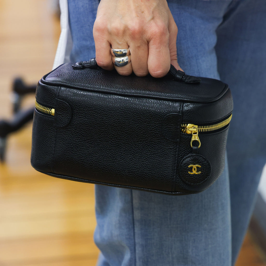 Pre-owned vintage Chanel Vintage Caviar Skin Black 4th Series Vanity Bag | Luxe Again Maison