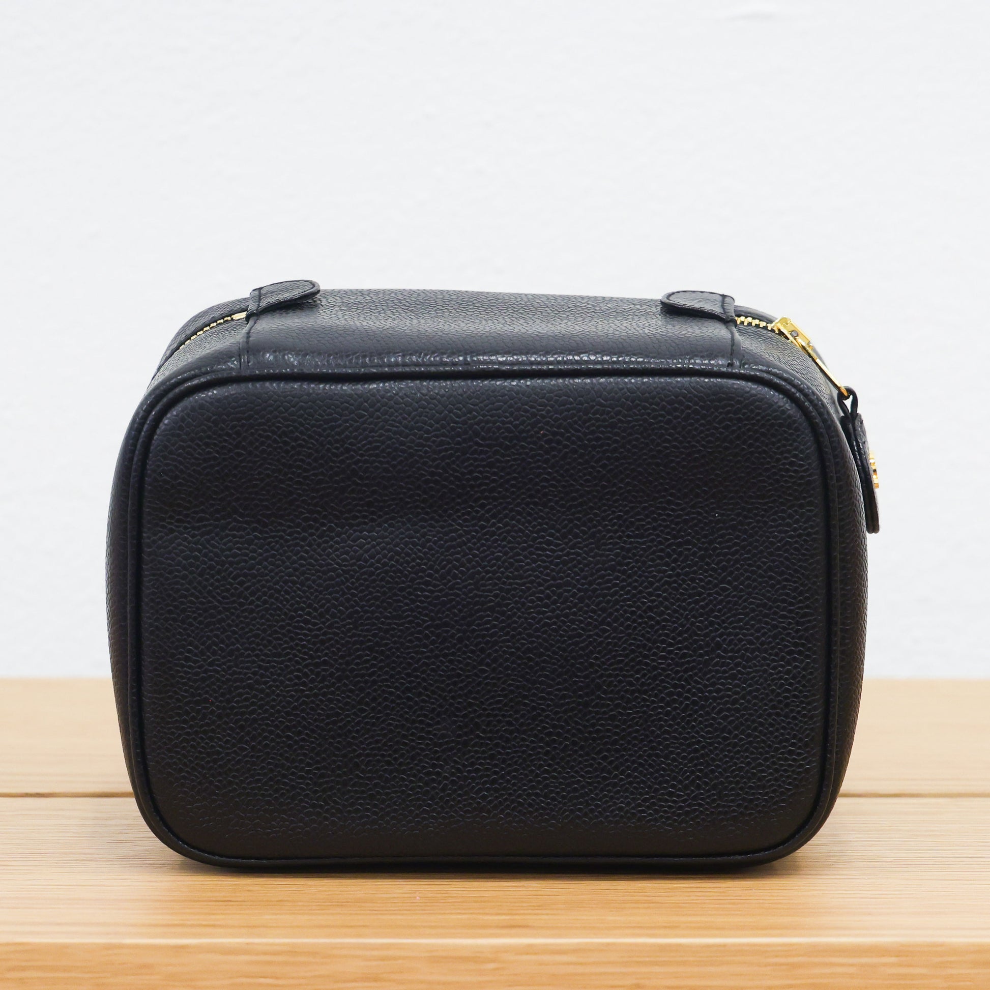 Pre-owned vintage Chanel Vintage Caviar Skin Black 4th Series Vanity Bag | Luxe Again Maison