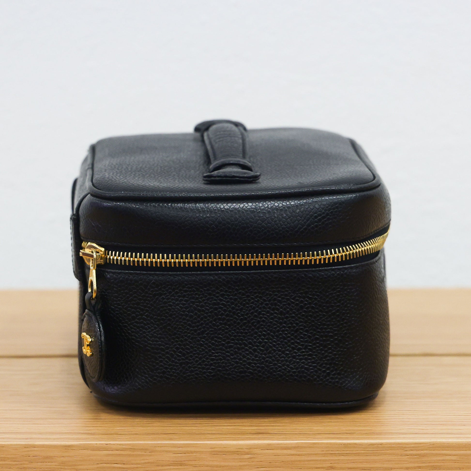 Pre-owned vintage Chanel Vintage Caviar Skin Black 4th Series Vanity Bag | Luxe Again Maison