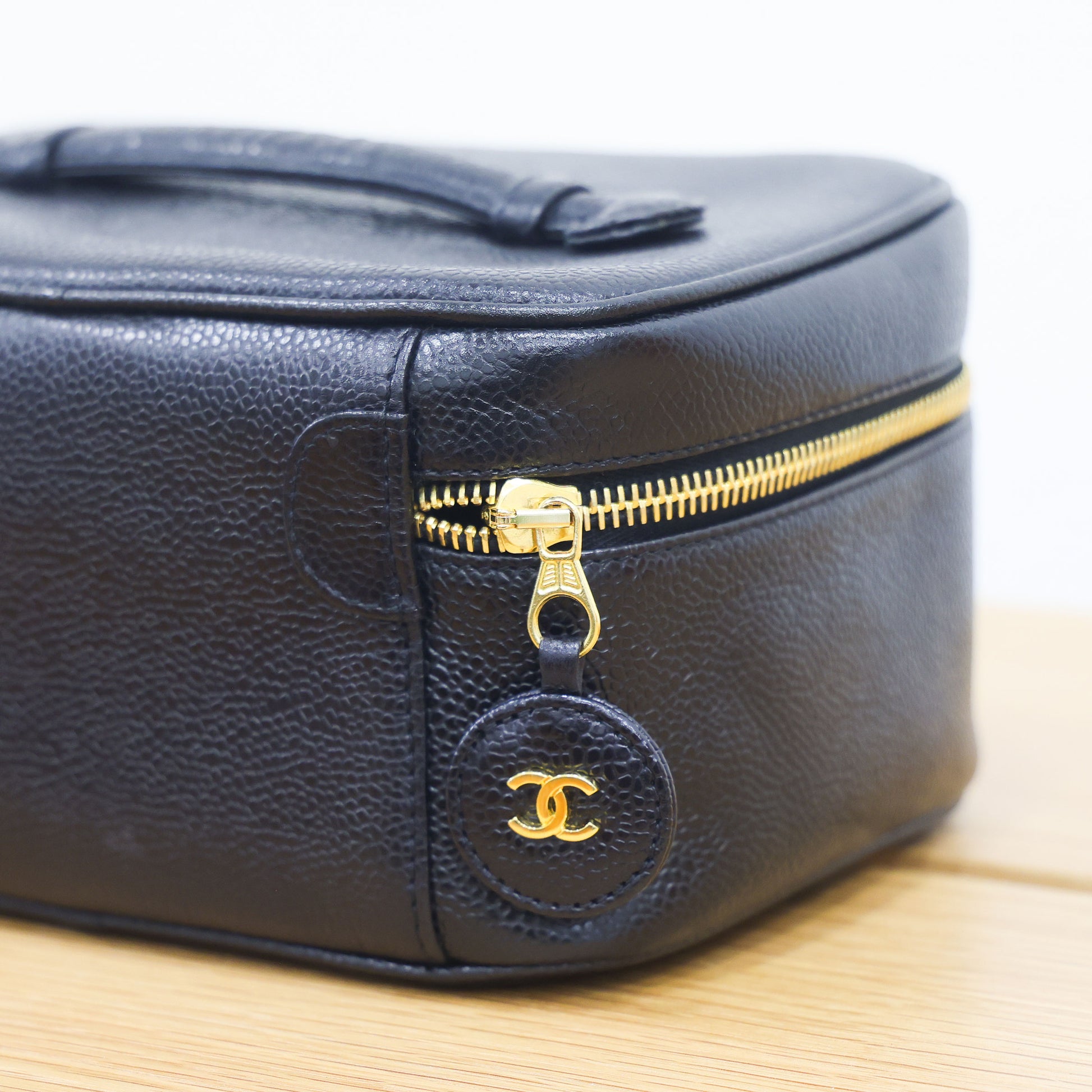 Pre-owned vintage Chanel Vintage Caviar Skin Black 4th Series Vanity Bag | Luxe Again Maison
