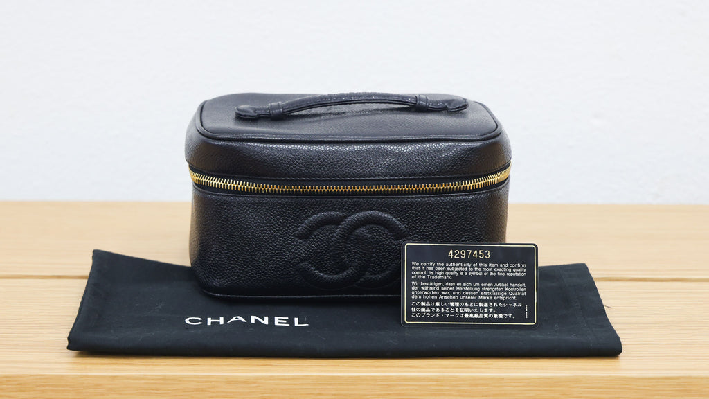 Pre-owned vintage Chanel Vintage Caviar Skin Black 4th Series Vanity Bag | Luxe Again Maison