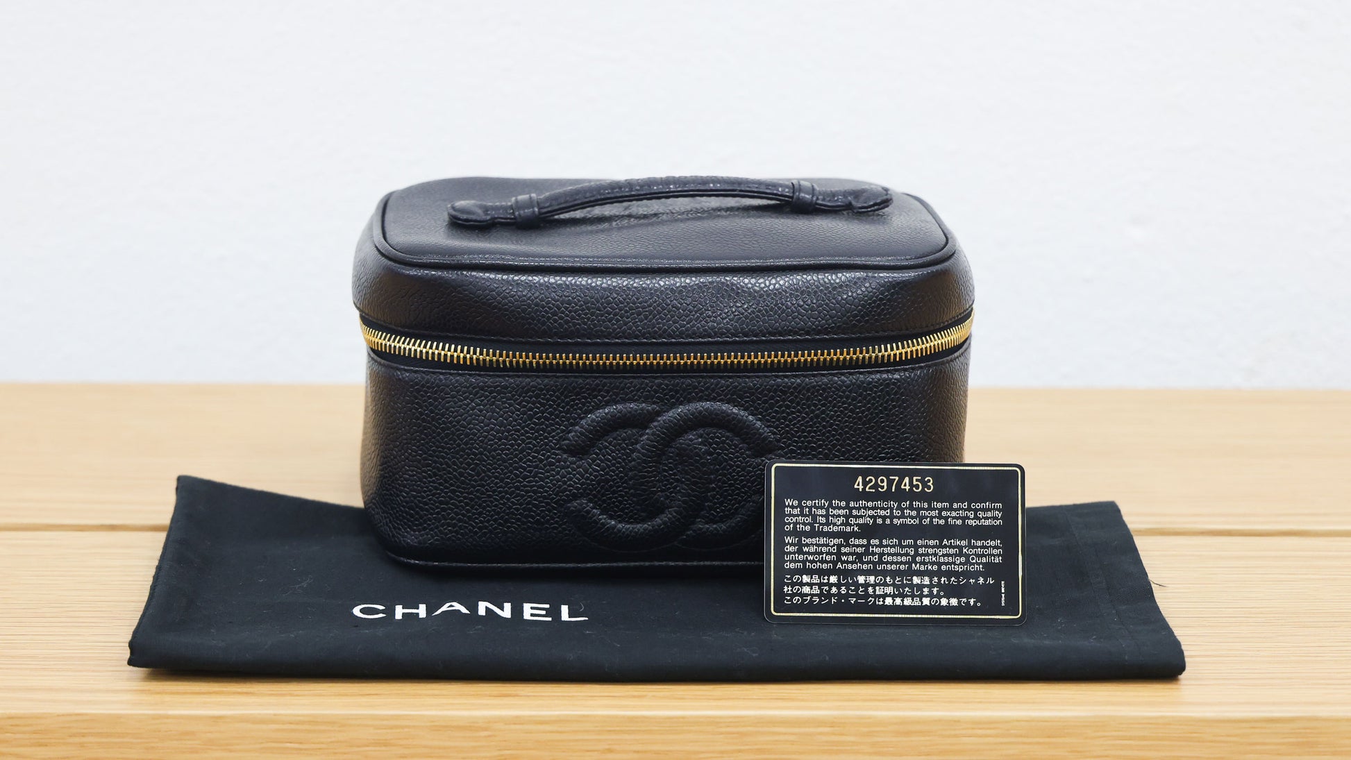 Pre-owned vintage Chanel Vintage Caviar Skin Black 4th Series Vanity Bag | Luxe Again Maison