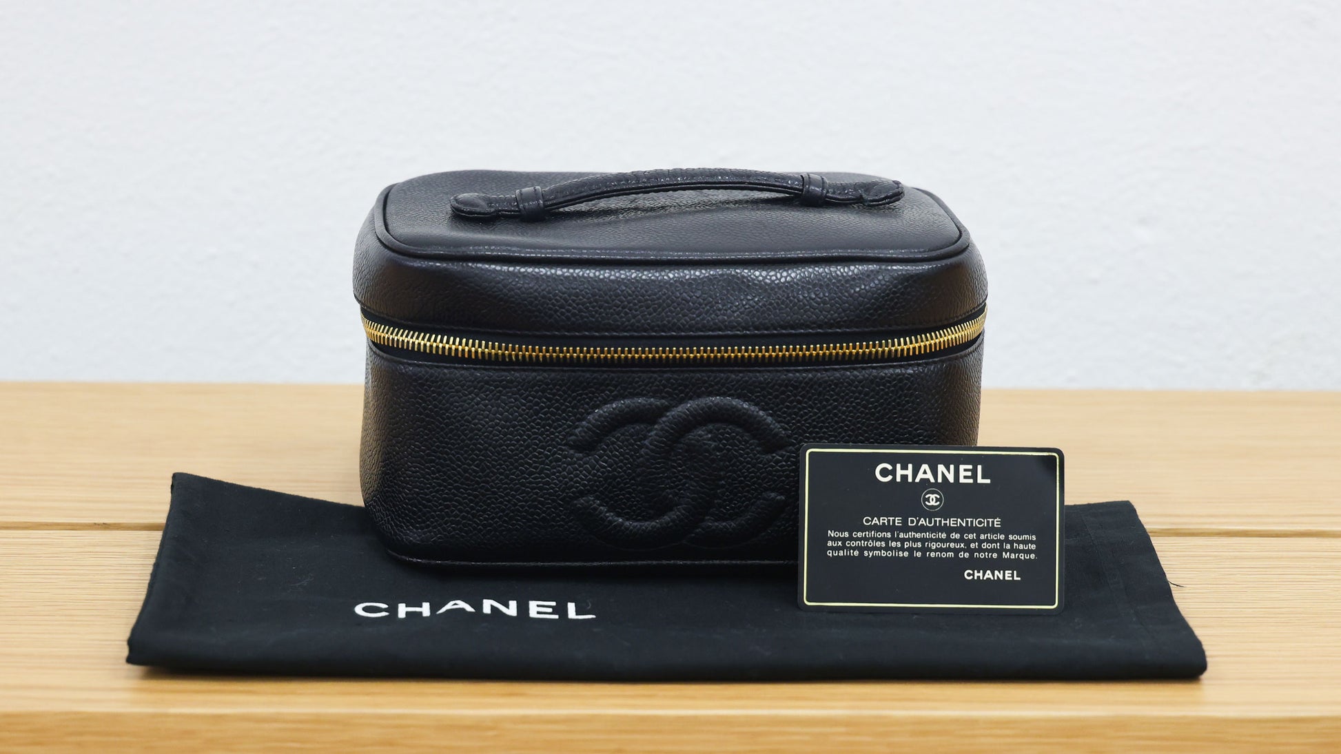 Pre-owned vintage Chanel Vintage Caviar Skin Black 4th Series Vanity Bag | Luxe Again Maison