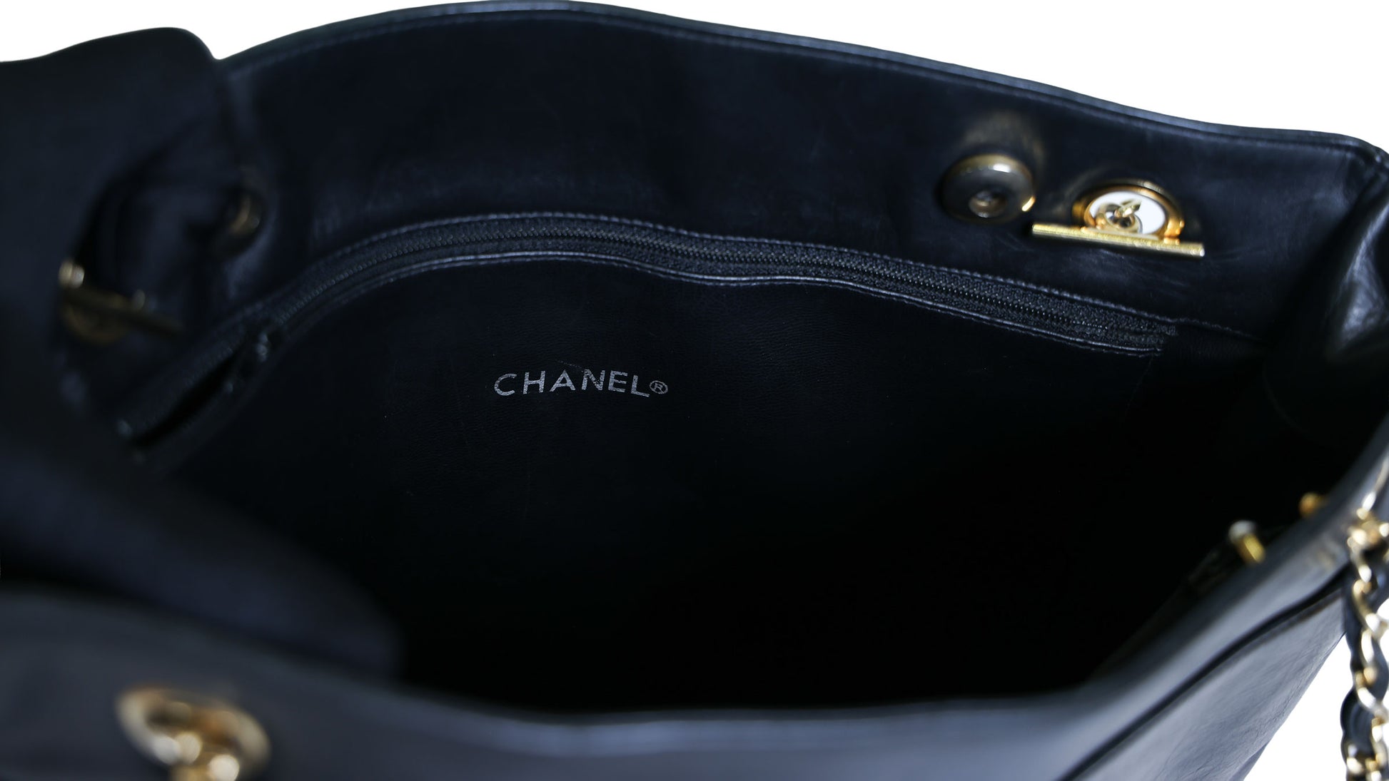 Preloved CHANEL Vintage Matelasse Lambskin Chain Tote Black Gold Tone Hardware 0 Series  | Luxe Again Maison