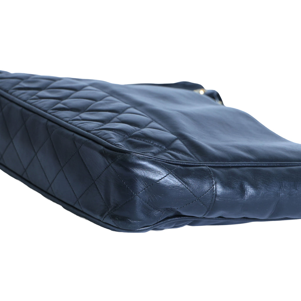 Preloved CHANEL Vintage Matelasse Lambskin Chain Tote Black Gold Tone Hardware 0 Series  | Luxe Again Maison