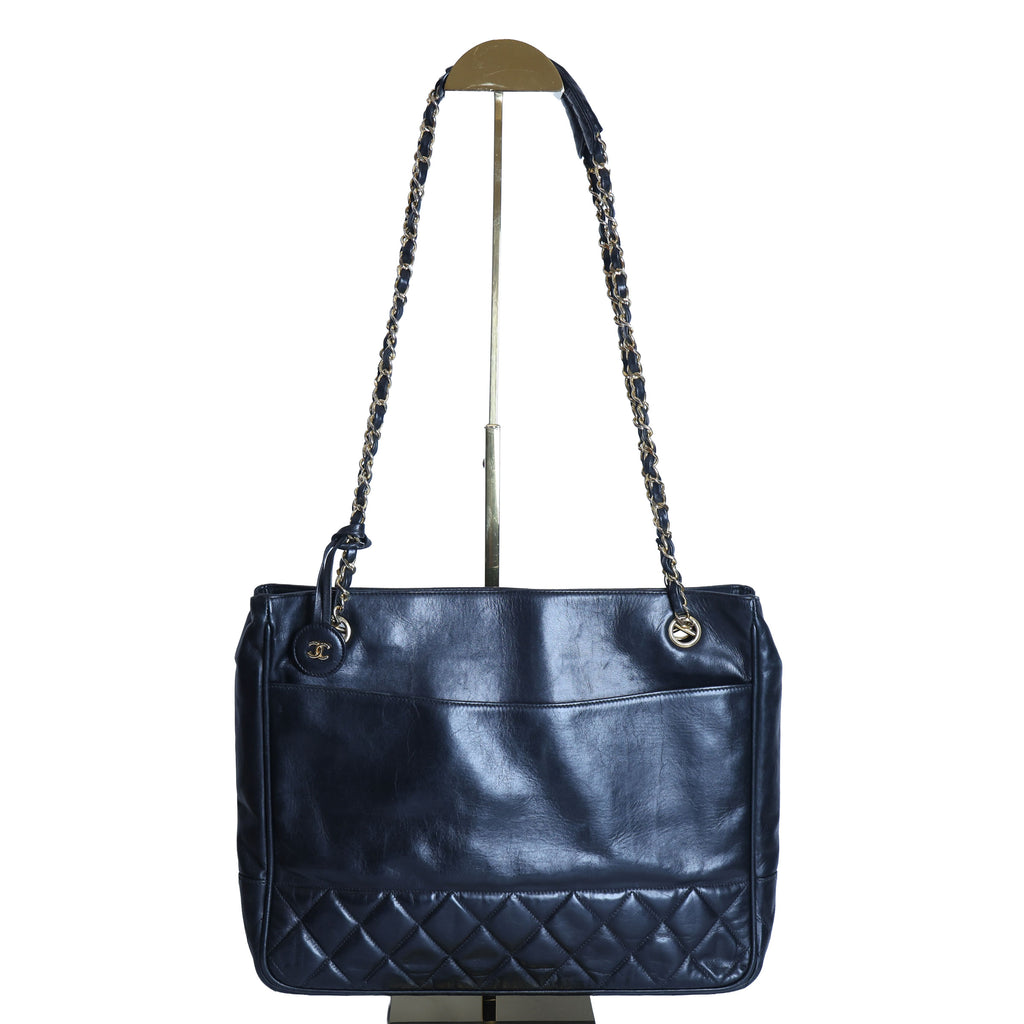 Preloved CHANEL Vintage Matelasse Lambskin Chain Tote Black Gold Tone Hardware 0 Series  | Luxe Again Maison