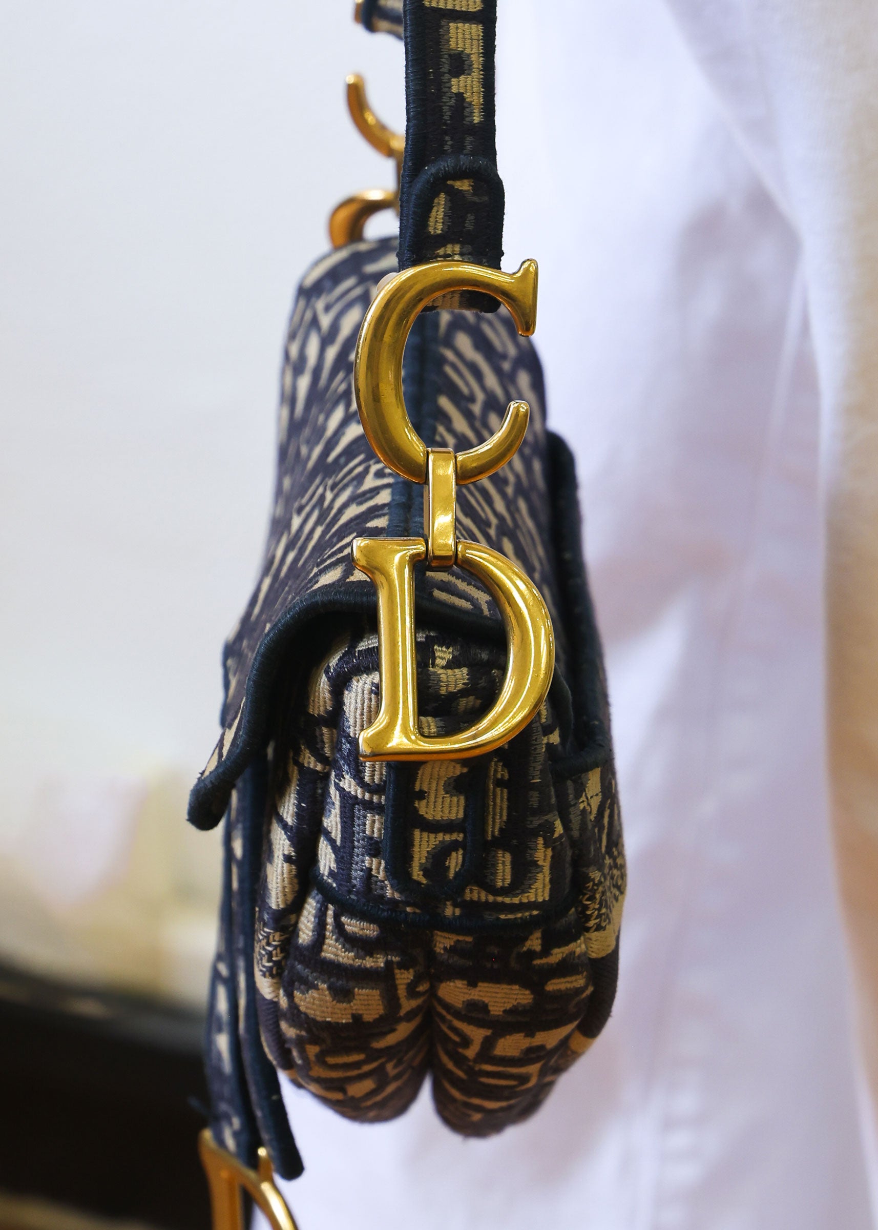 Preloved CHRISTIAN DIOR Saddle Bag Blue Dior Oblique Embroidery | Luxe Again Maison