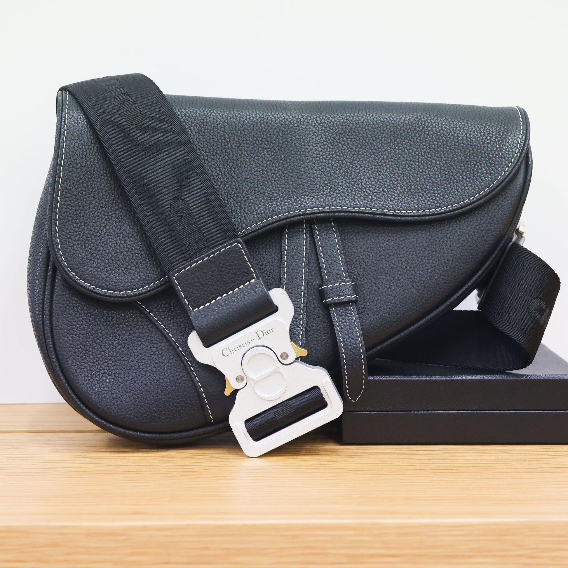 Preloved Christian Dior Black Grained Calfskin Saddle Bag | Luxe Again Maison