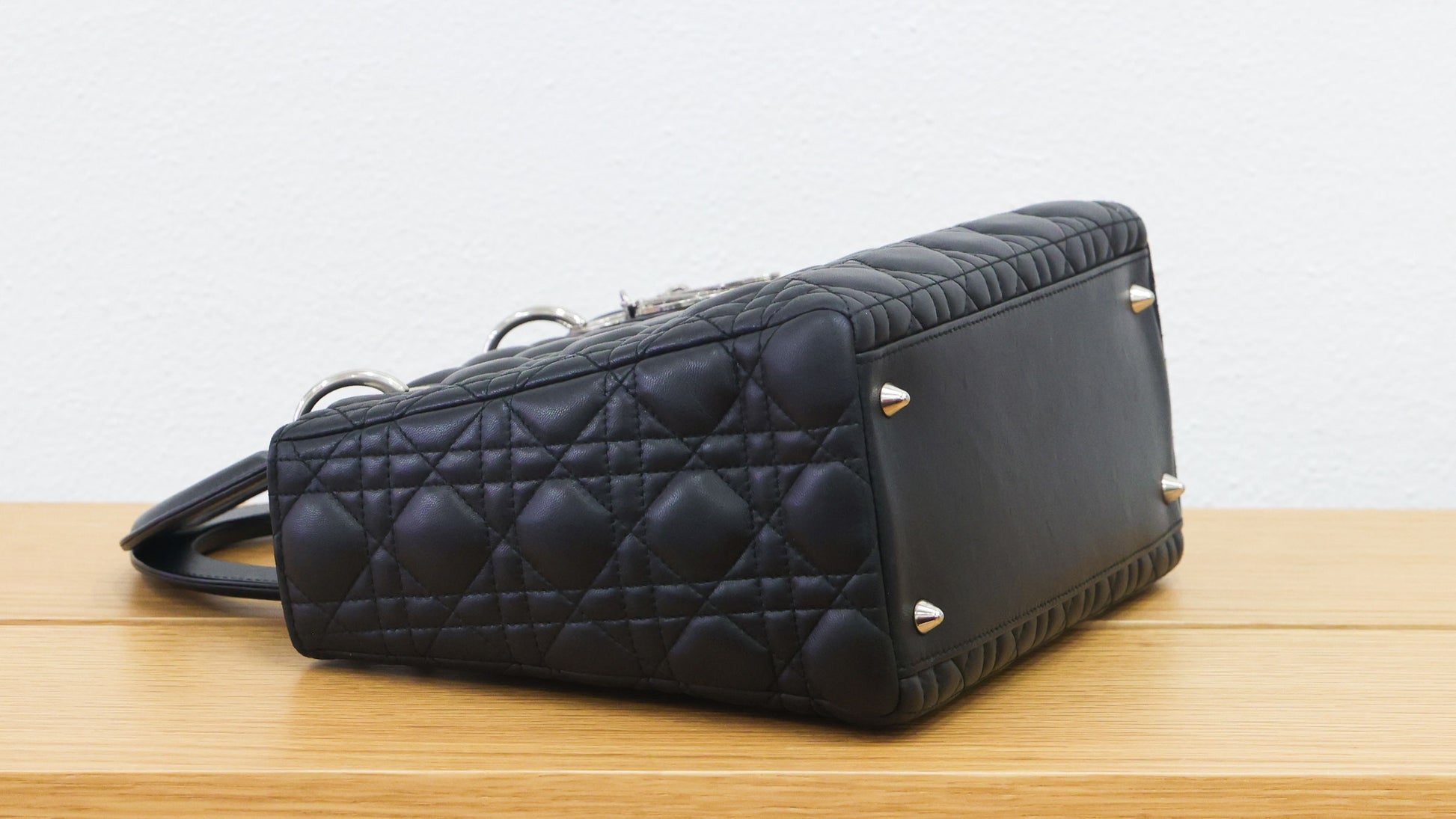 Pre-owned Christian Dior Lady Dior Black Cannage Lambskin Medium Bag | Luxe Again Maison