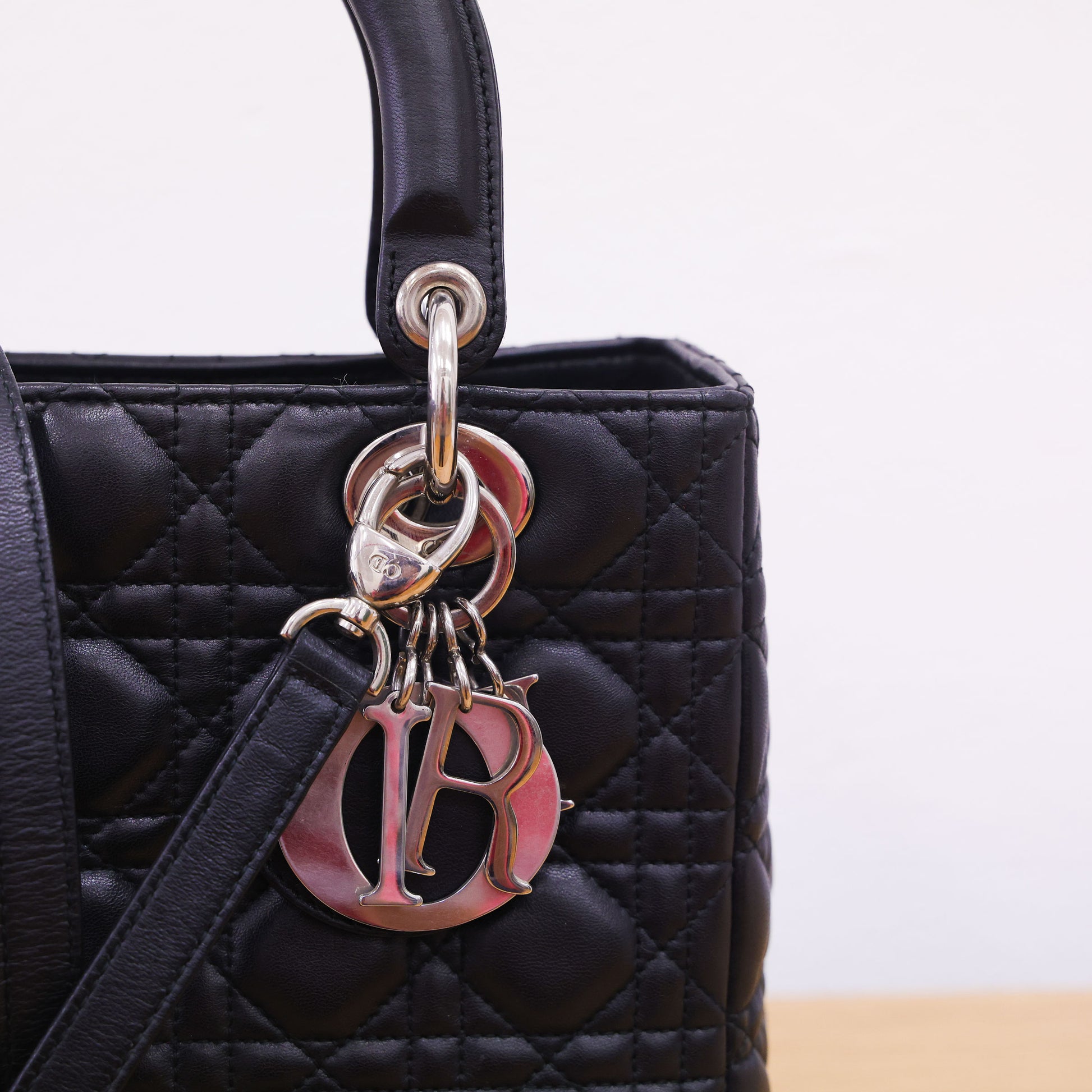 Pre-owned Christian Dior Lady Dior Black Cannage Lambskin Medium Bag | Luxe Again Maison