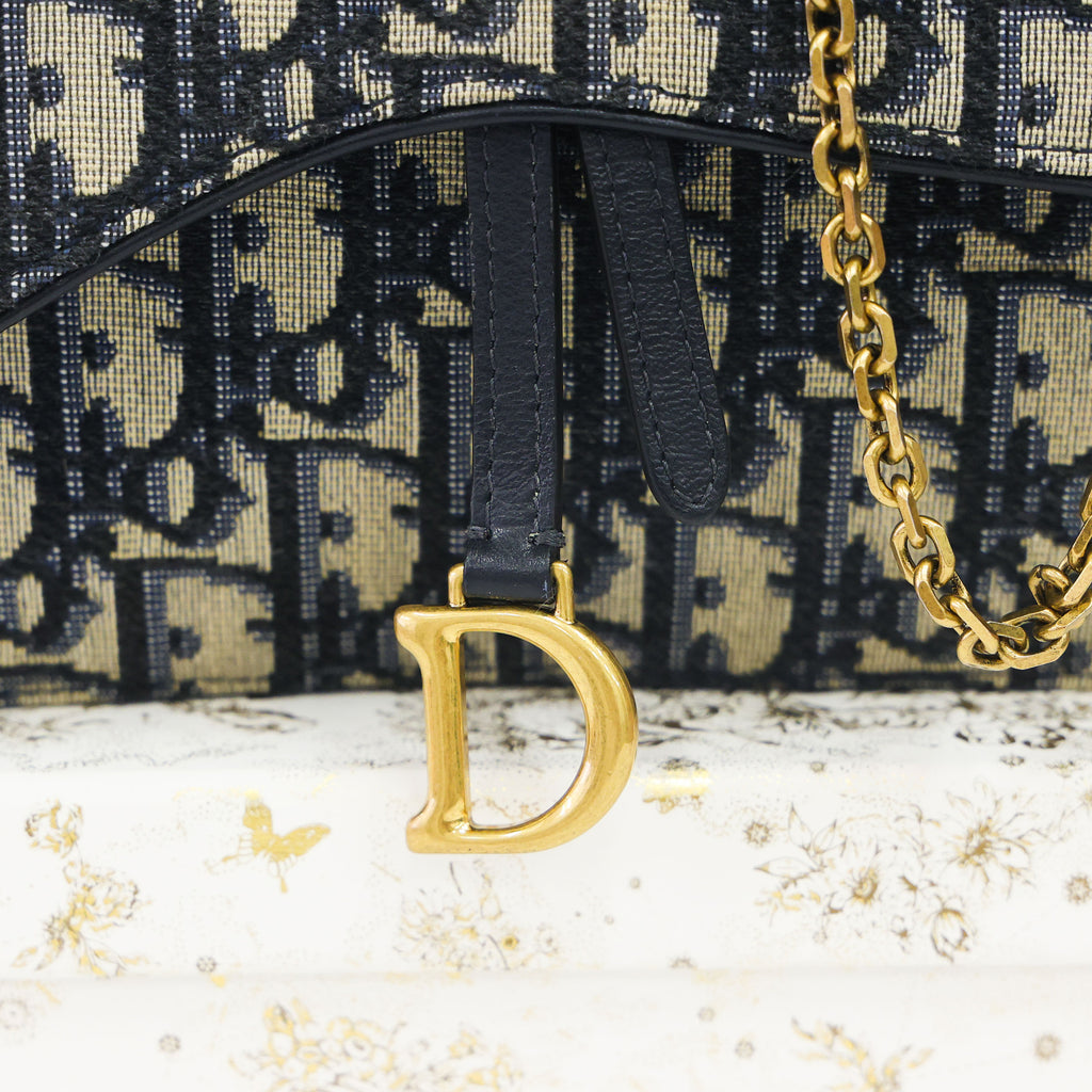 Preloved CHRISTIAN DIOR Oblique Saddle Wallet on Chain Canvas x Leather Beige & Navy | Luxe Again Maison