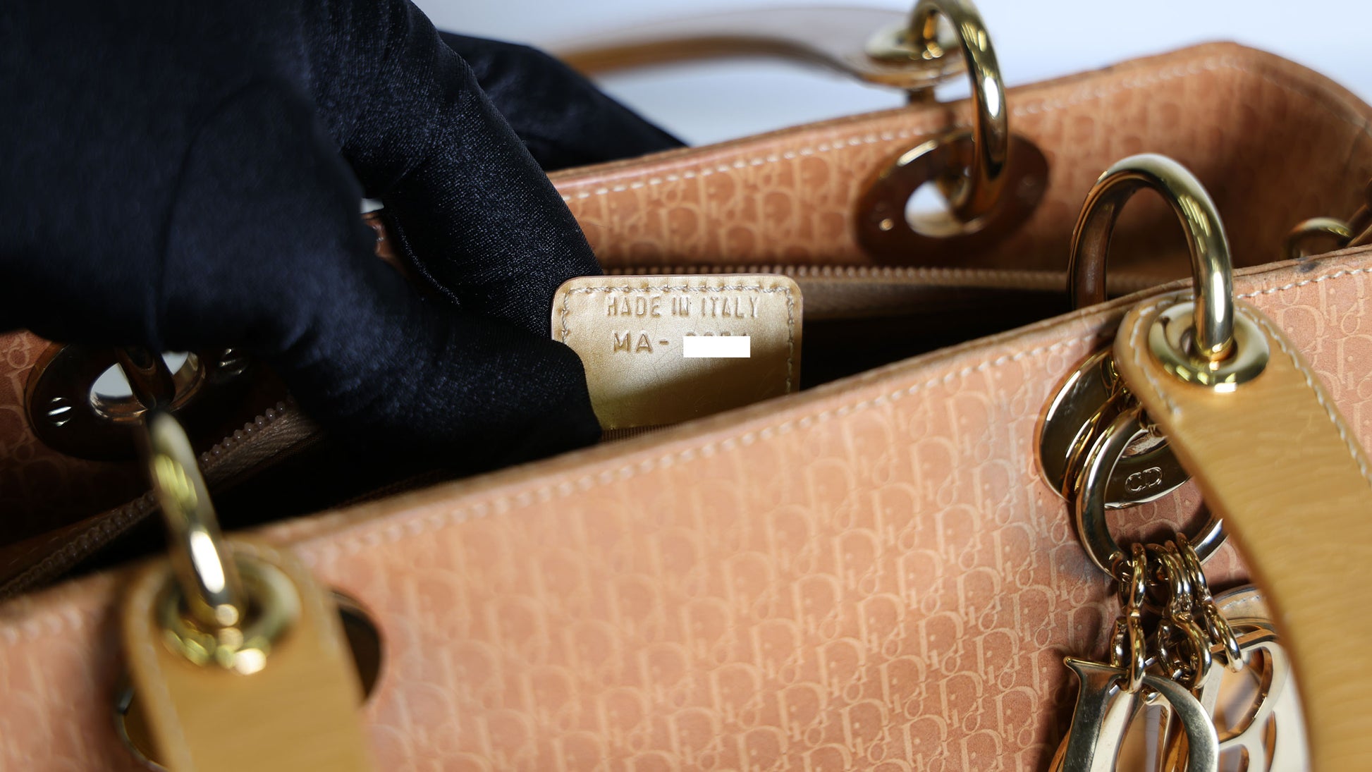 Preloved CHRISTIAN DIOR Trotter Lady Dior 2 Way Suede Yellow Medium | Luxe Again Maison