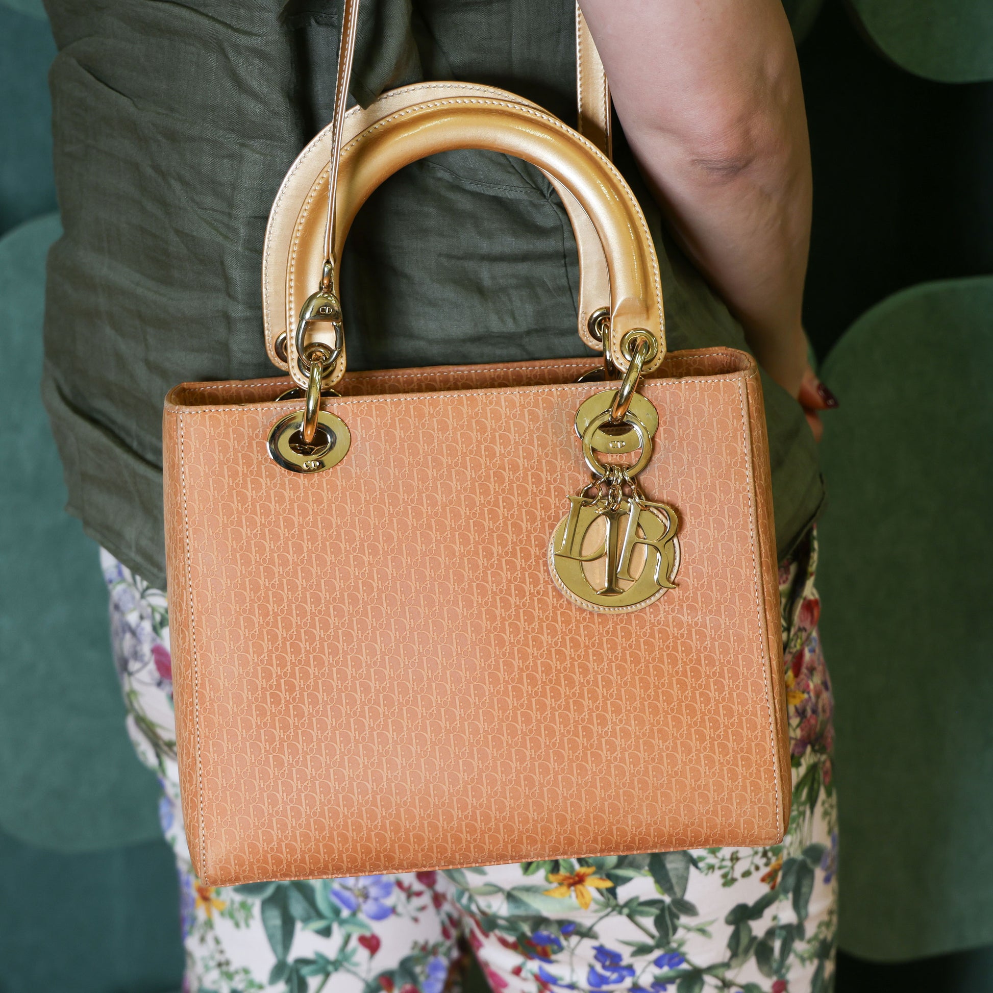 Preloved CHRISTIAN DIOR Trotter Lady Dior 2 Way Suede Yellow Medium | Luxe Again Maison