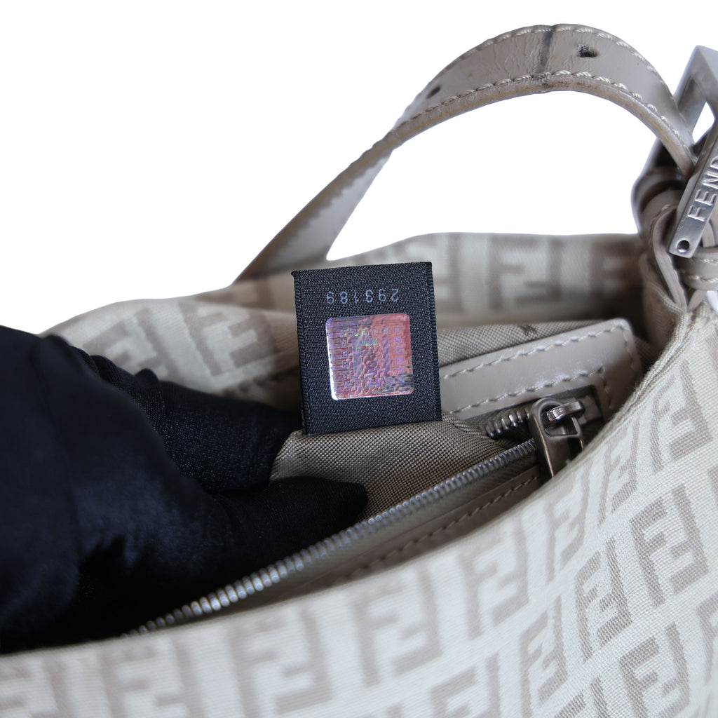 Preloved FENDI Mamma Baguette Zucchino Canvas Leather Beige Bag | Luxe Again Maison