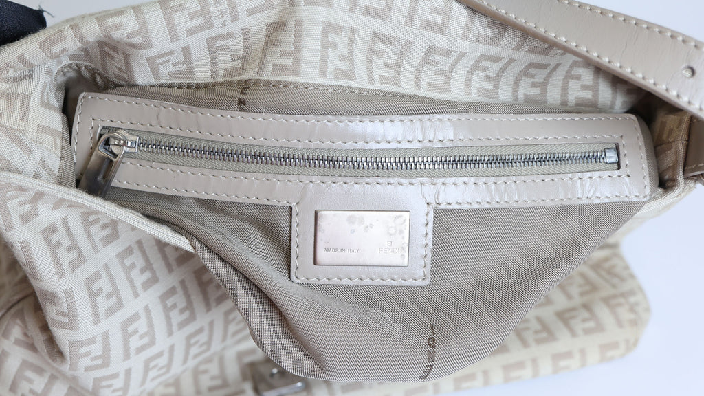 Preloved FENDI Mamma Baguette Zucchino Canvas Leather Beige Bag | Luxe Again Maison