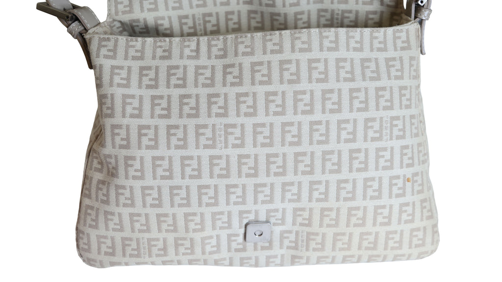 Preloved FENDI Mamma Baguette Zucchino Canvas Leather Beige Bag | Luxe Again Maison