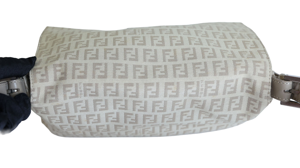 Preloved FENDI Mamma Baguette Zucchino Canvas Leather Beige Bag | Luxe Again Maison