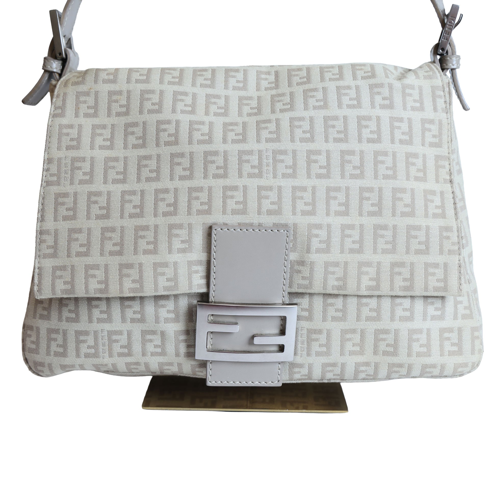 Preloved FENDI Mamma Baguette Zucchino Canvas Leather Beige Bag | Luxe Again Maison