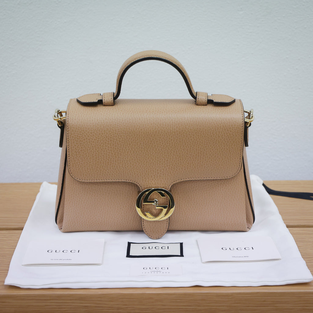 Preowned authentic Gucci 510302 Interlocking G 2 Way Crossbody Leather Beige Shoulder Handbag | Luxe Again Maison