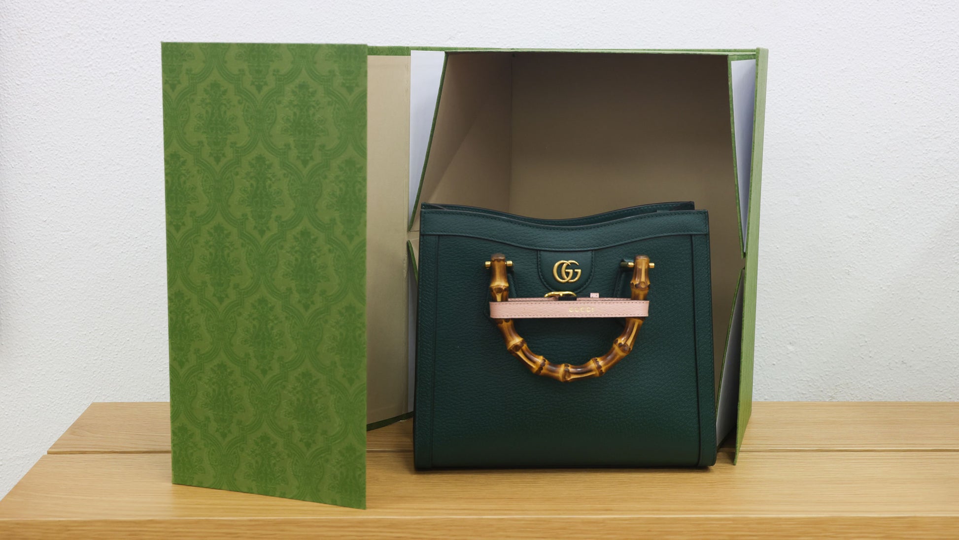 Preloved GUCCI Double G Diana Bamboo Medium Tote Green | Luxe Again Maison