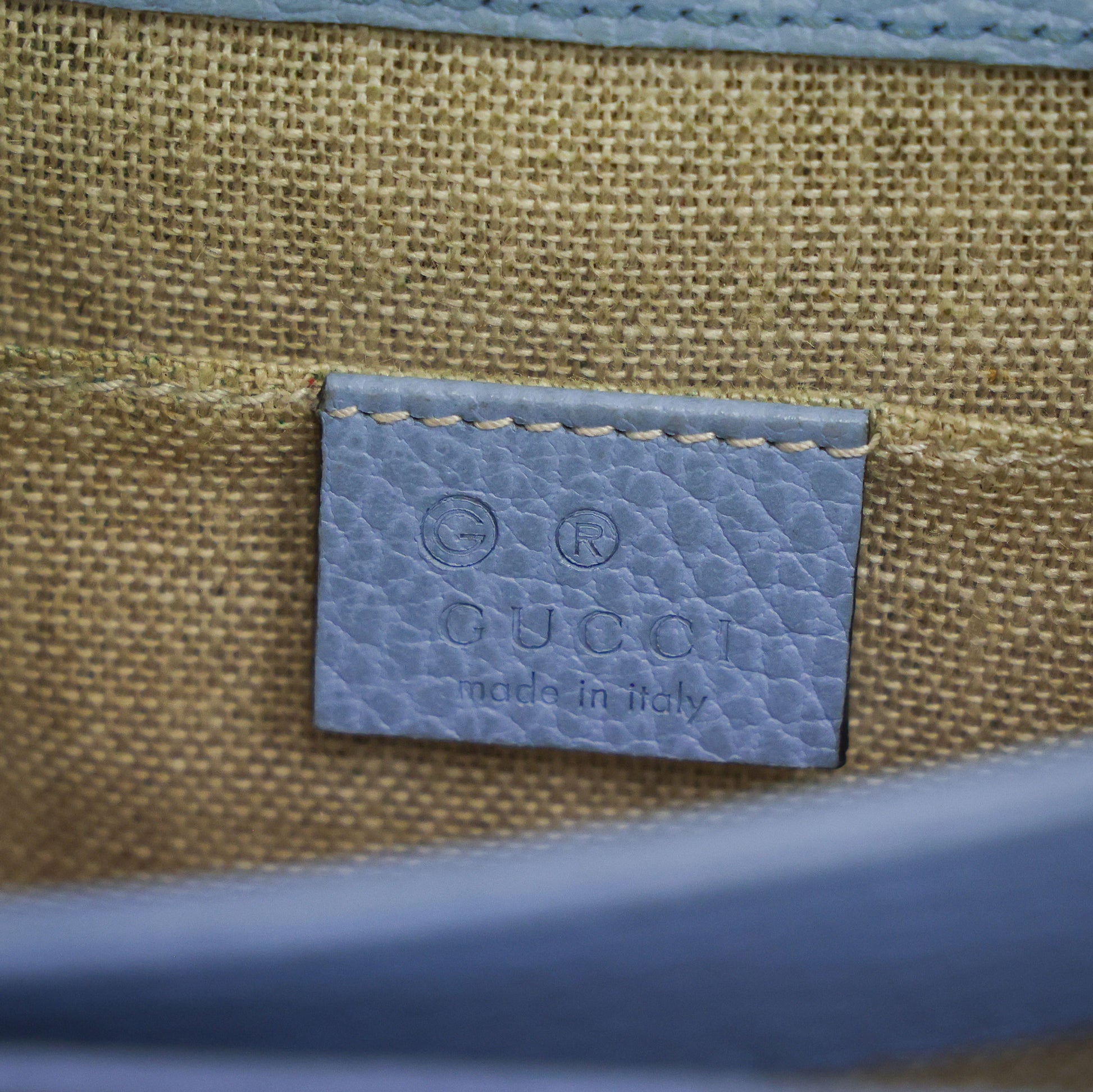 Pre-owned authentic Gucci Interlocking G Chain 510304 Shoulder Leather Light Blue Bag | Luxe Again Maison