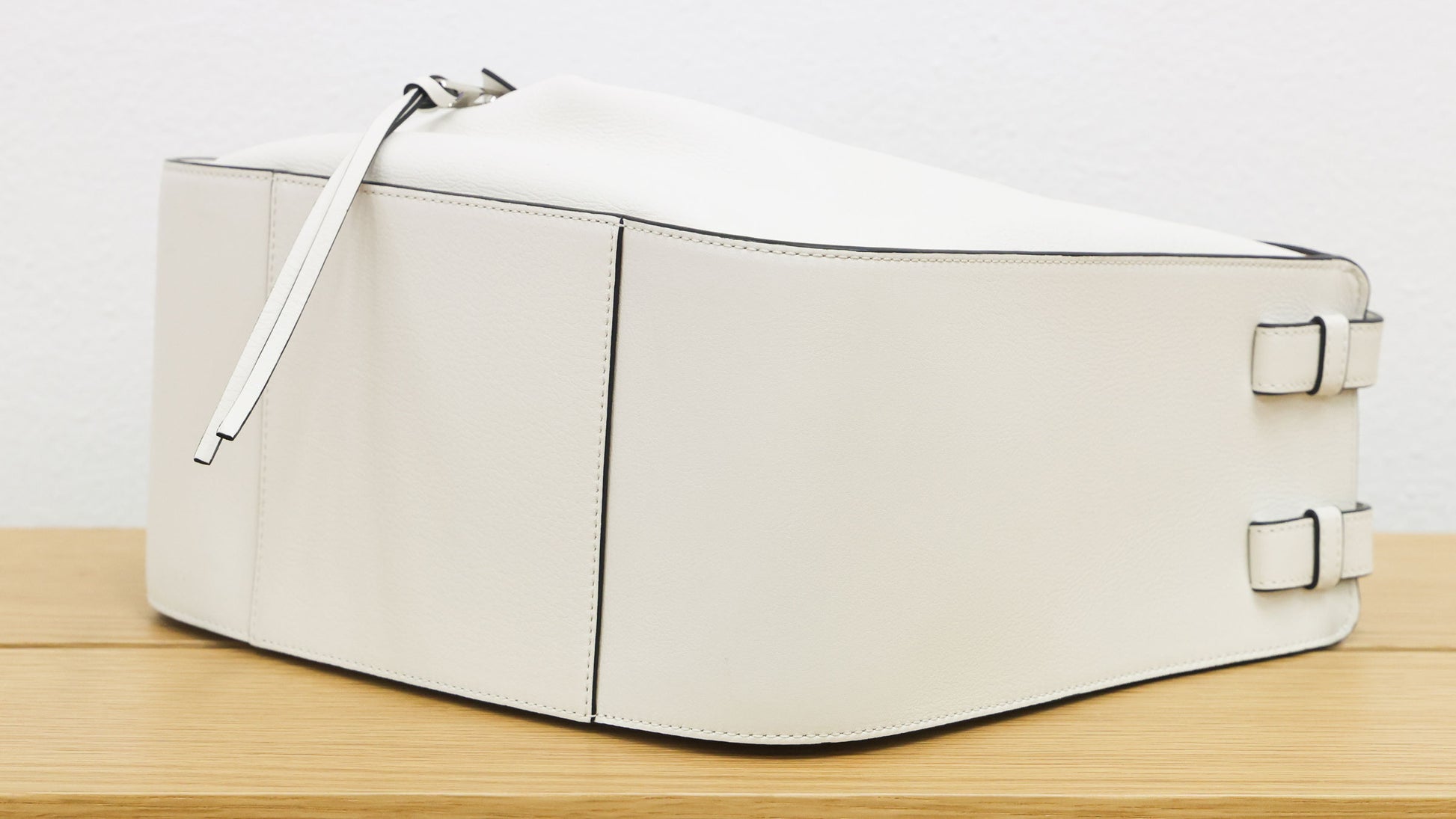 Pre-owned Loewe x Joe Brainard Hammock Bag - Small Eggshell Leather | Luxe Again Maison