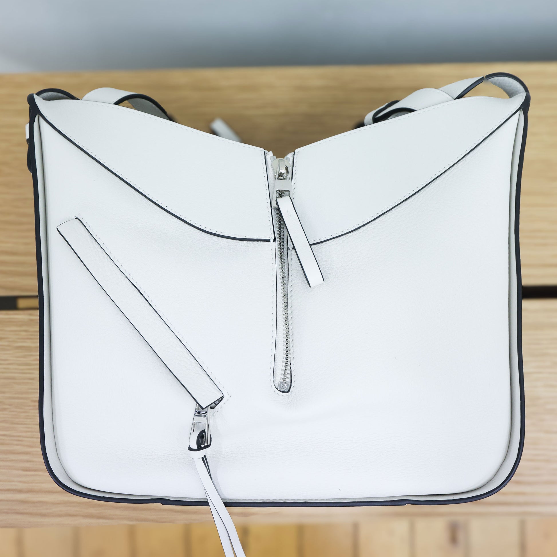 Pre-owned Loewe x Joe Brainard Hammock Bag - Small Eggshell Leather | Luxe Again Maison