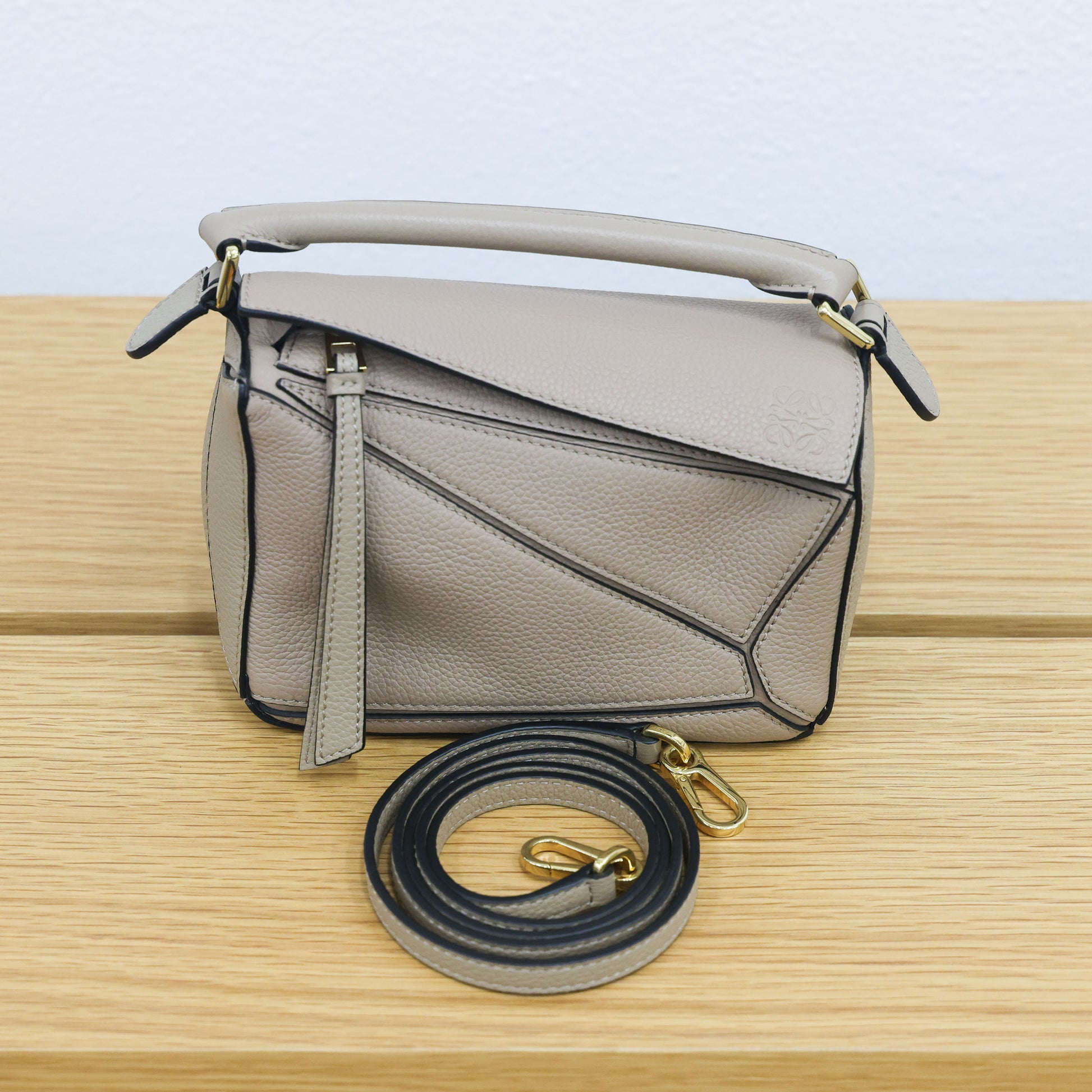 Second hand LOEWE Puzzle Edge Mini Leather Beige 2 Way Hand Bag | Luxe Again Maison