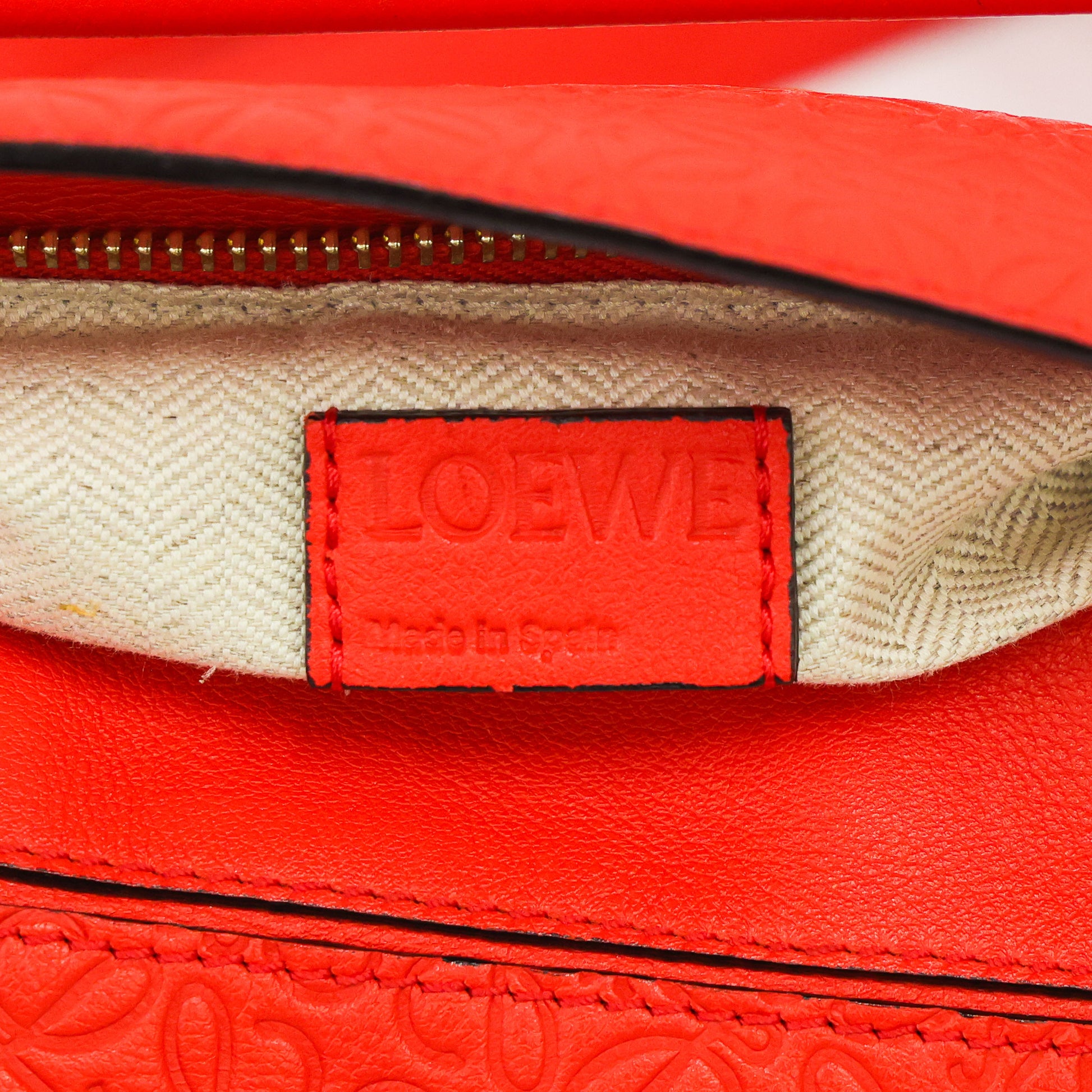 Preloved LOEWE Repeat Anagram Small Puzzle Leather Red | Luxe Again Maison