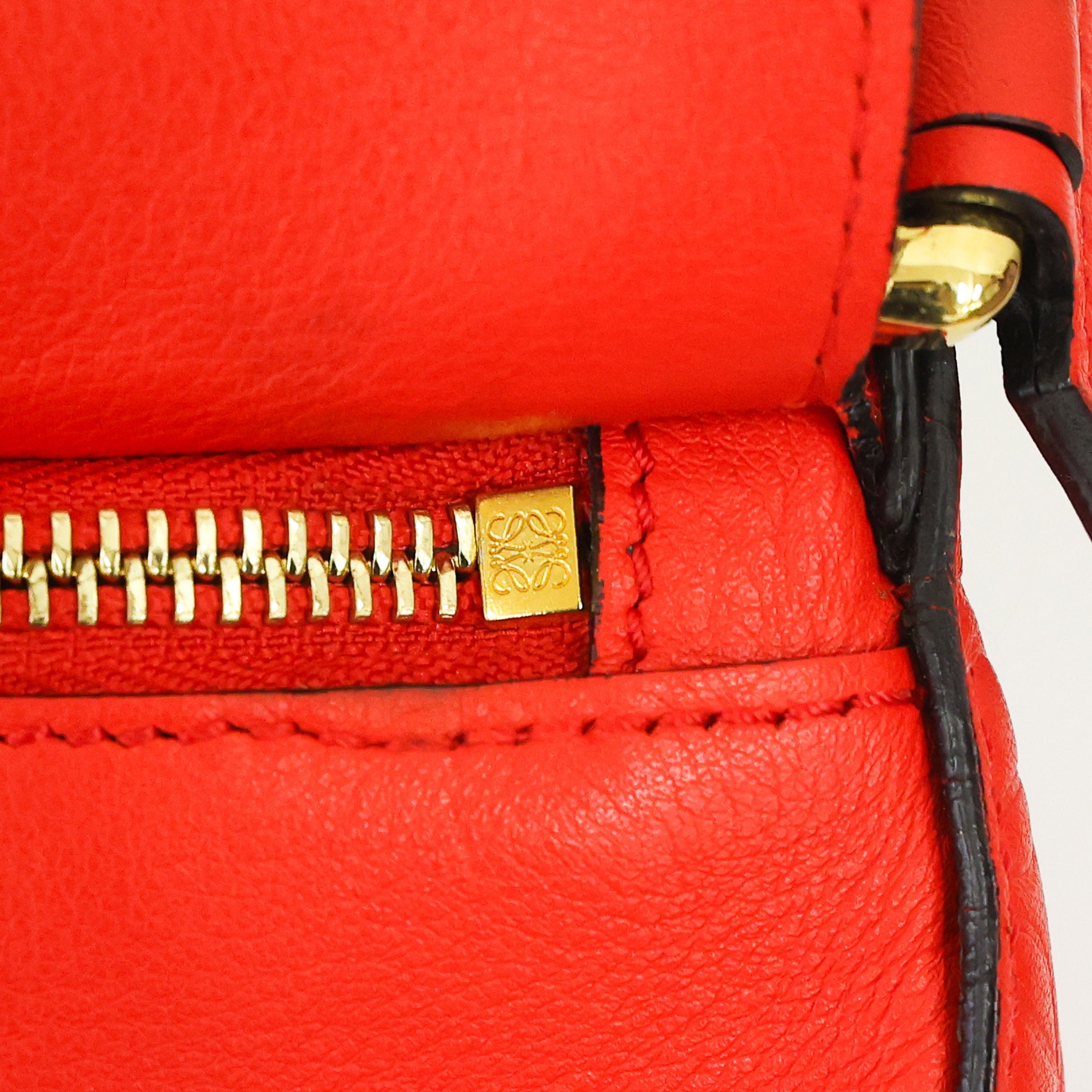 Preloved LOEWE Repeat Anagram Small Puzzle Leather Red | Luxe Again Maison