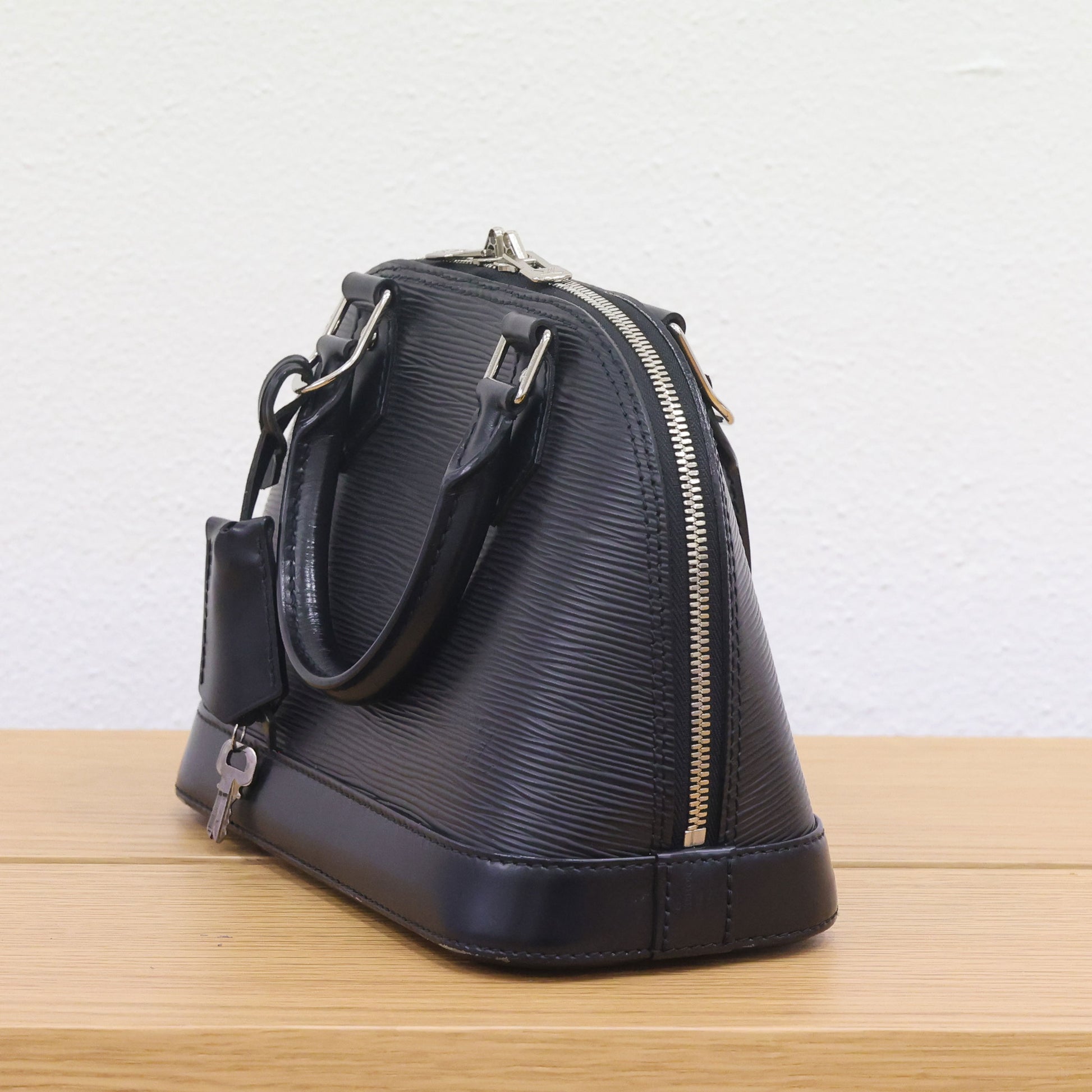 Preloved LOUIS VUITTON Alma BB Epi Leather Black Bag M40862 | Luxe Again Maison