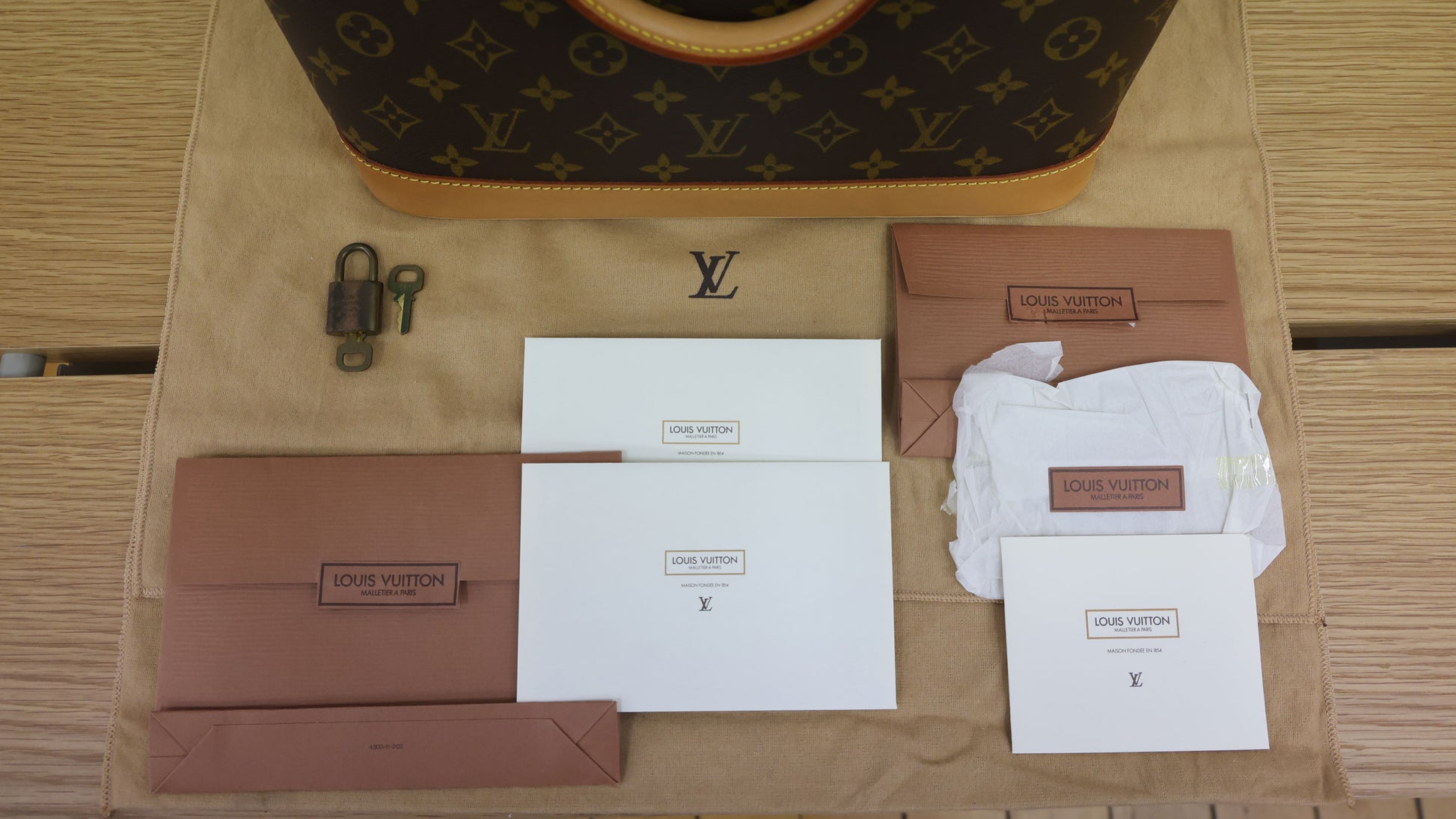 Pre-owned LOUIS VUITTON Alma Monogram M51130 Bag 1996 | Luxe Again Maison - Sydney Showroom