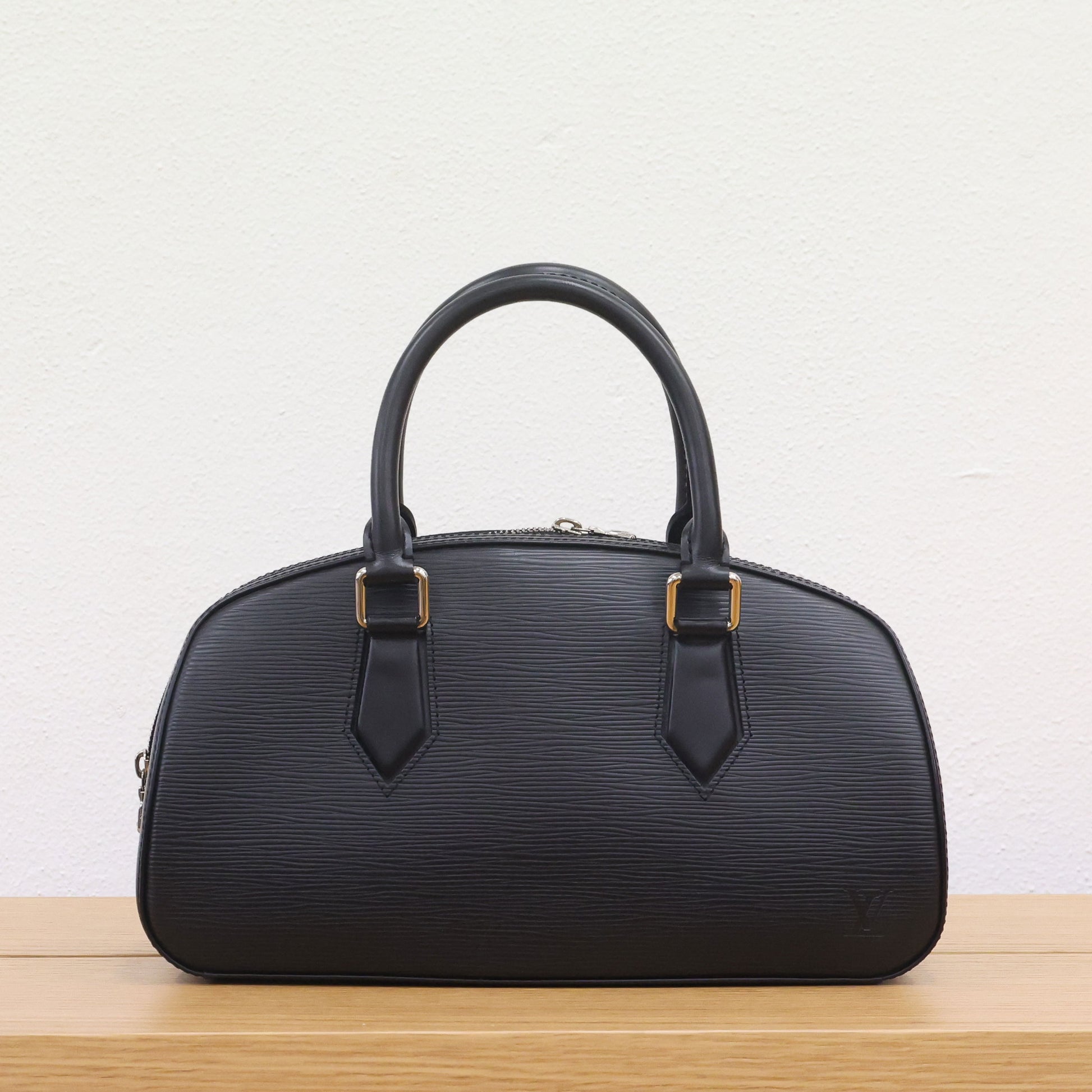 Preloved LOUIS VUITTON Jasmine Epi Noir M52782 Leather Bag | Luxe Again Maison