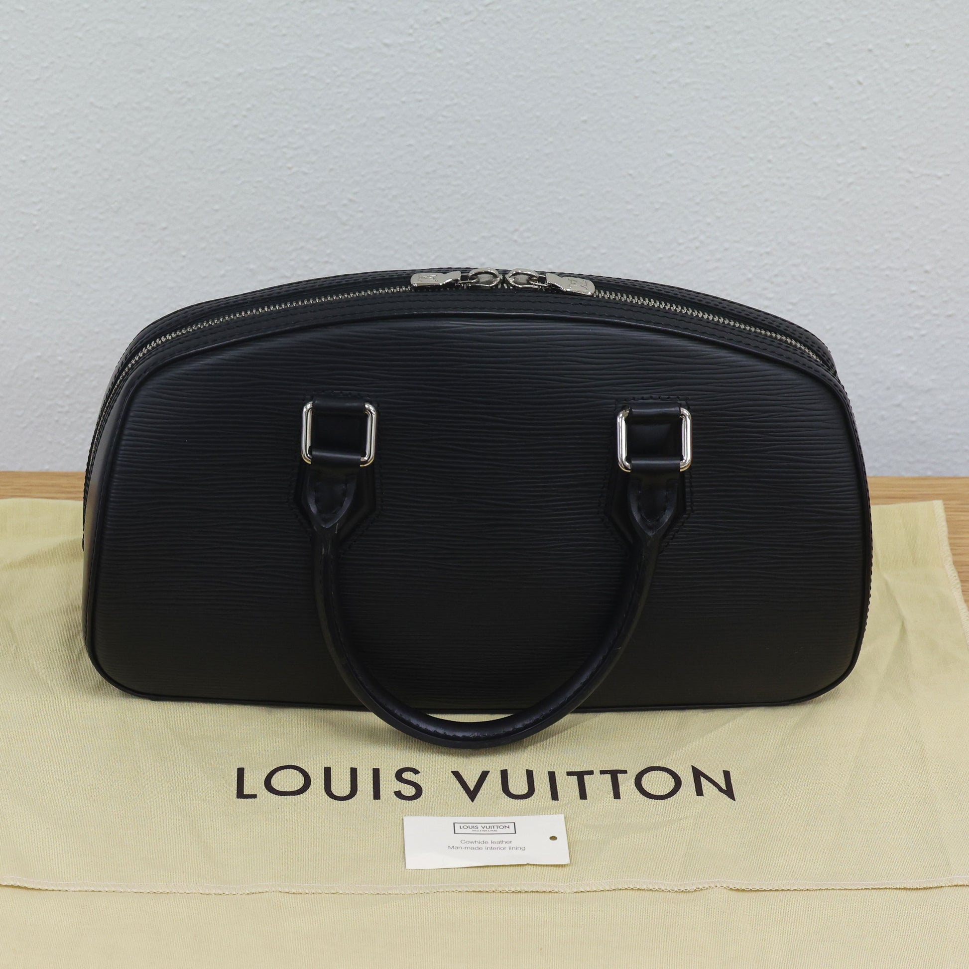 Preloved LOUIS VUITTON Jasmine Epi Noir M52782 Leather Bag | Luxe Again Maison