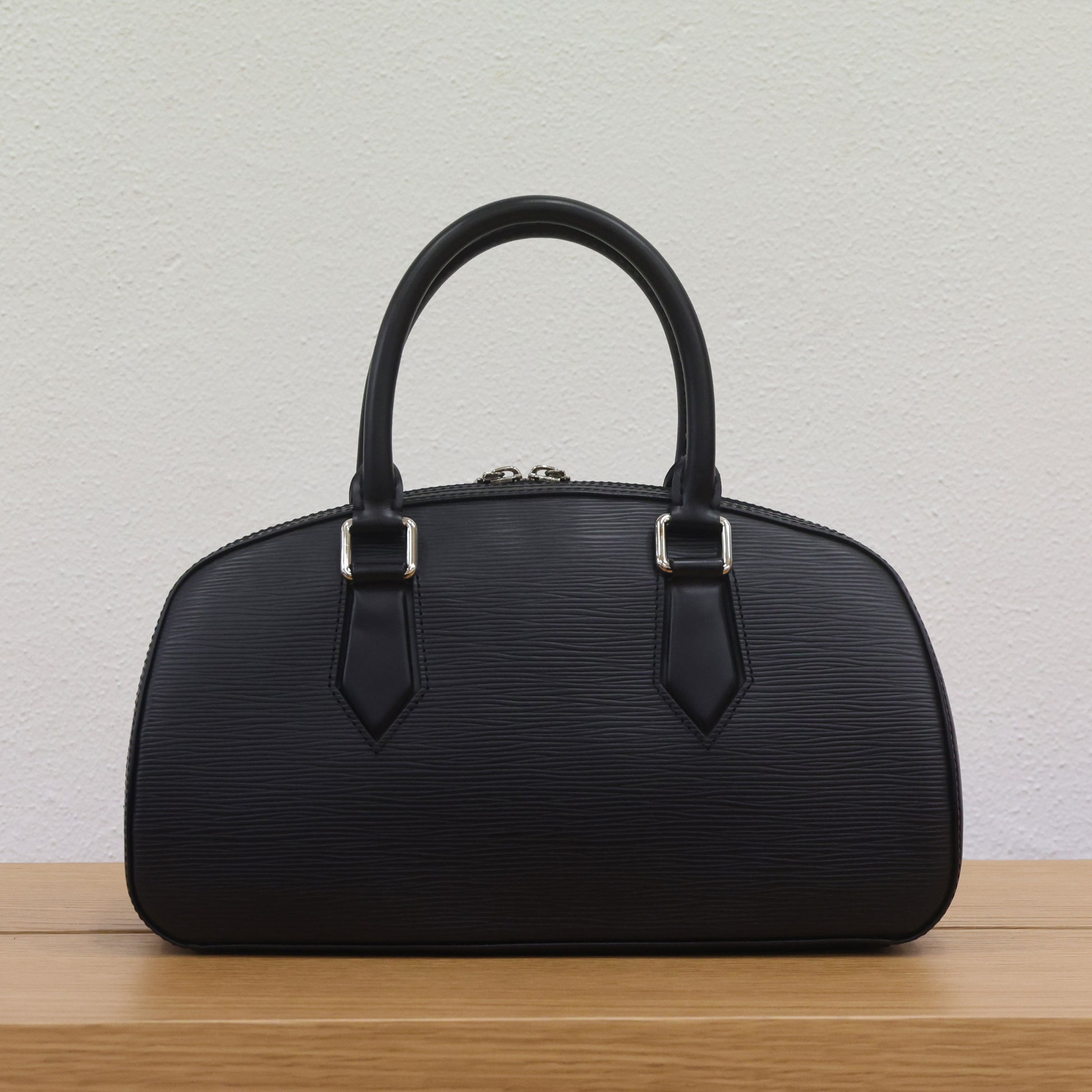 Preloved LOUIS VUITTON Jasmine Epi Noir M52782 Leather Bag | Luxe Again Maison