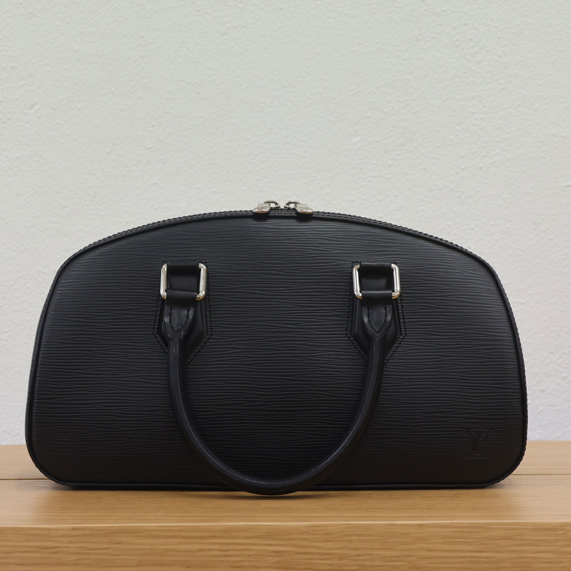 Preloved LOUIS VUITTON Jasmine Epi Noir M52782 Leather Bag | Luxe Again Maison